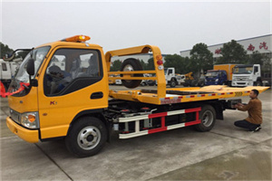 霞山区哪里有拖车服务